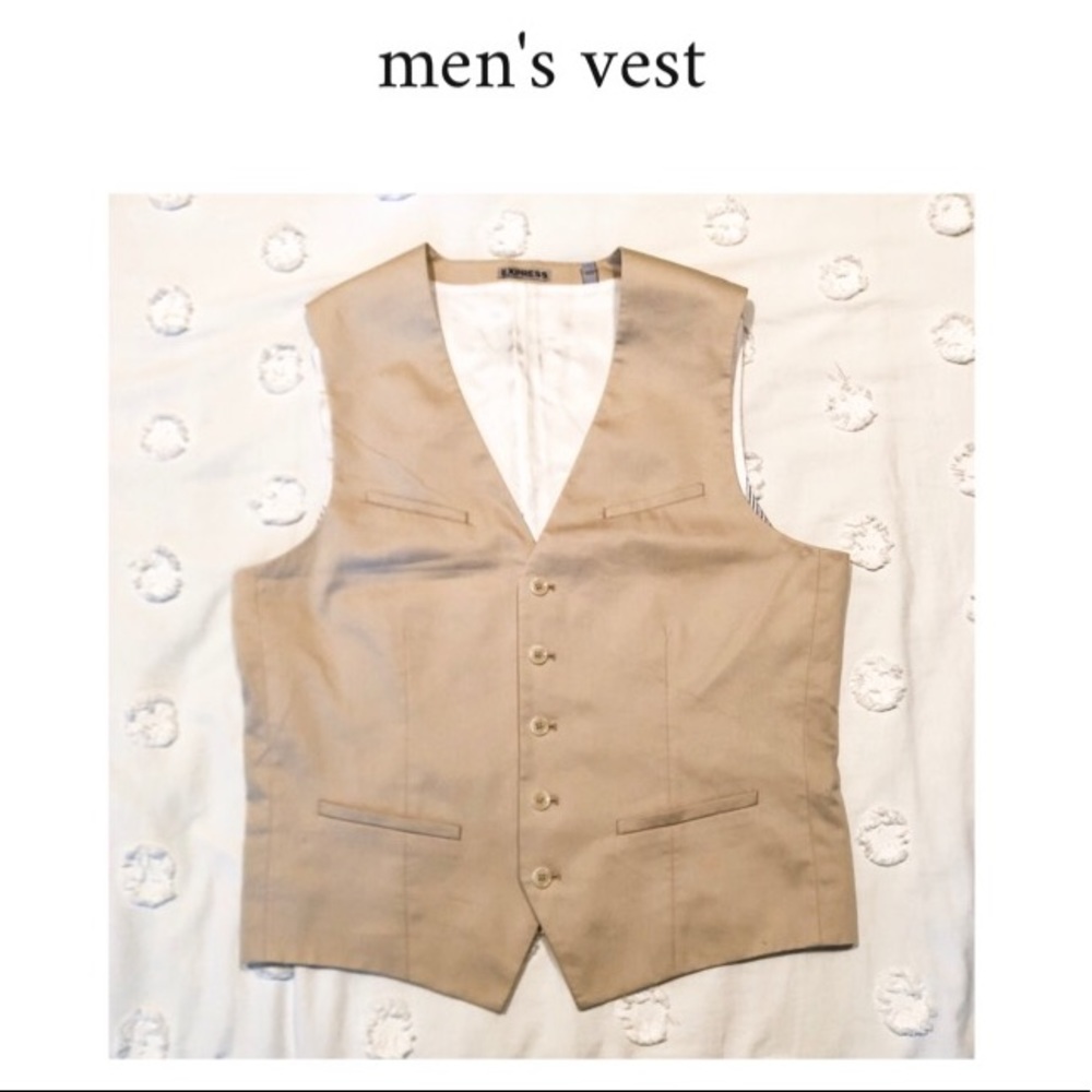 Express men’s beige vest